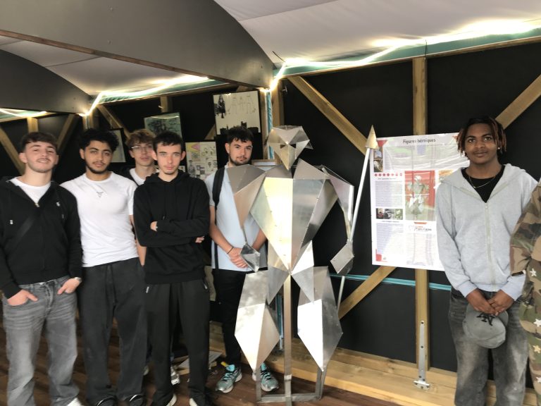 L'exposition prête pour les visites.