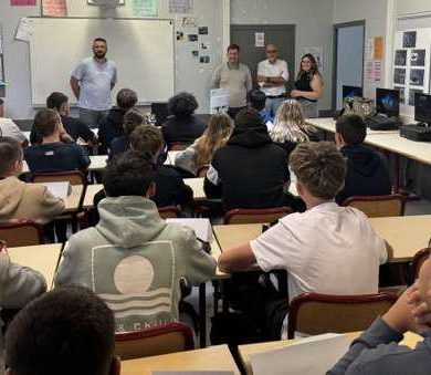 M.Libert intervenant auprès des élèves de seconde MIGC